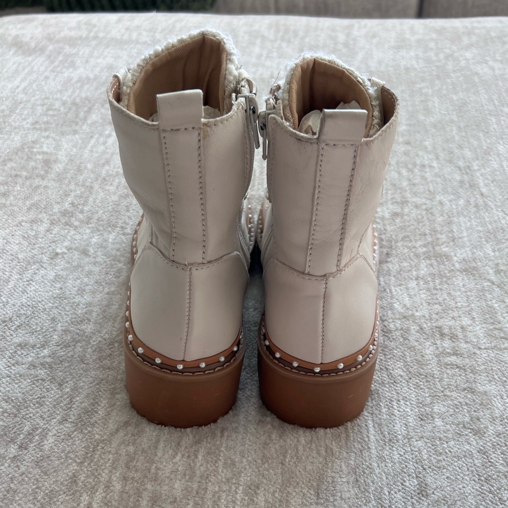 Rainer Booties - Picture 5 of 8